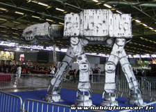 Un AT-AT impressionnant en... carton ! Un AT-AT impressionnant en... carton !