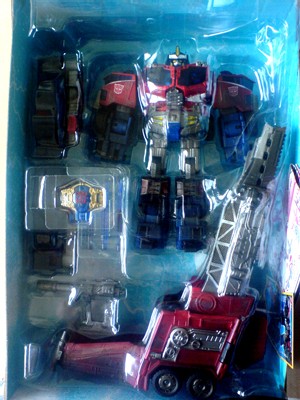 GALAXY CONVOY Optimus Prime ( custom paint) GALAXY CONVOY Optimus Prime ( custom paint)