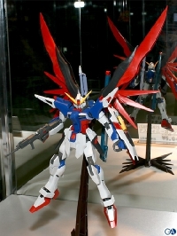MG Destiny Gundam , 4800 JPY, octobre