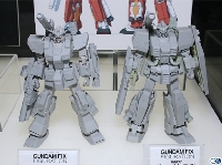 GFF Full Armor Gundam et GFF Perfect Gundam, 4500 JPY chacun, novembre