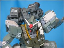 Novembre '07 - FA-78-1 Full Armor Gundam Light Mode par Nico