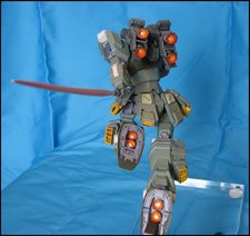 Novembre '07 - FA-78-1 Full Armor Gundam Light Mode par Nico