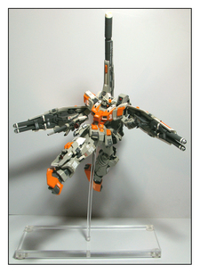 Février '08 - FA-78-1 Full Armor Gundam 1/100 par Ben-Grimm