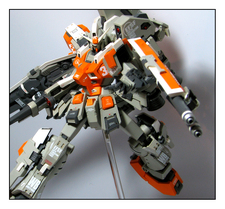Février '08 - FA-78-1 Full Armor Gundam 1/100 par Ben-Grimm