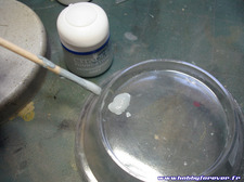 On dépose un peu de peinture... On dépose un peu de peinture...