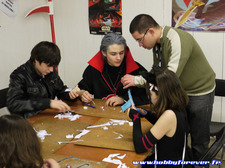 Comme à chaque fois les initiations papercraft ont connu un vif succés auprès d'un large public Comme à chaque fois les initiations papercraft ont connu un vif succés auprès d'un large public