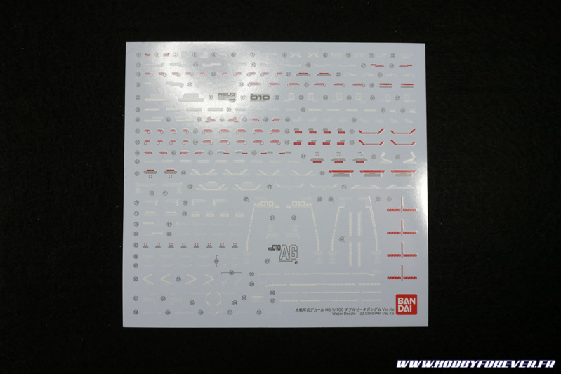 La copieuse planche de décalcomanies à l'eau La copieuse planche de décalcomanies à l'eau