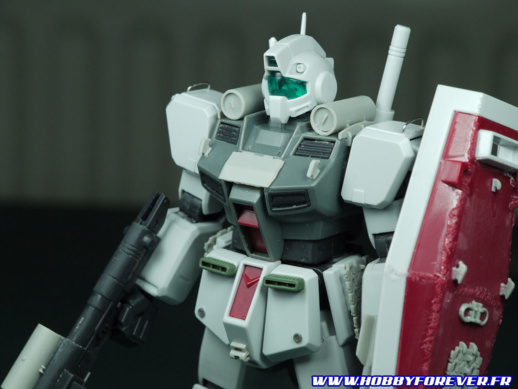 Le détaillage du buste réalisé essentiellement avec des pièces du JS-3 Le détaillage du buste réalisé essentiellement avec des pièces du JS-3