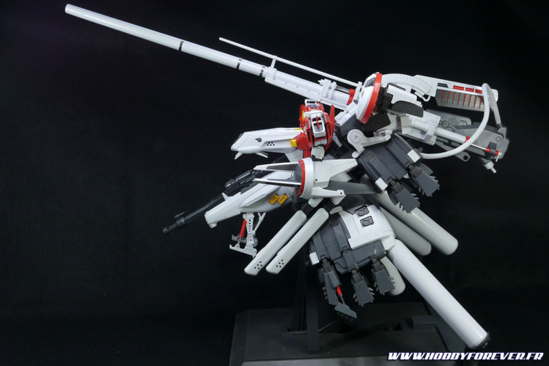 Bandai a réussi l'exploit de sortir un kit moins détaillé que les kits pirates ainsi que son propre GFF... Bandai a réussi l'exploit de sortir un kit moins détaillé que les kits pirates ainsi que son propre GFF...