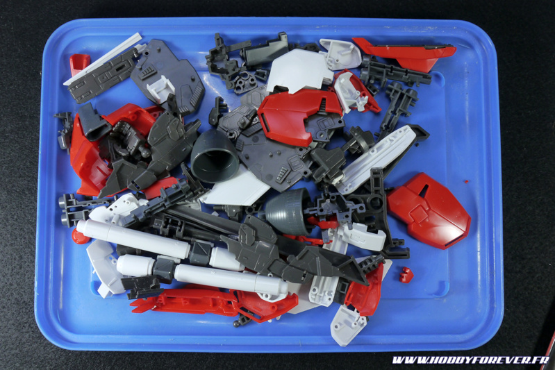 Toutes les pièces non utilisées qui iront dans la boite à rabiots Toutes les pièces non utilisées qui iront dans la boite à rabiots