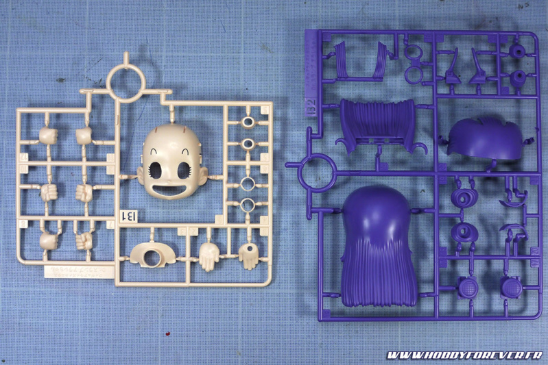 Les grappes B comportent pour l'essentiel les pièces couleur peau et les cheveux. Les grappes B comportent pour l'essentiel les pièces couleur peau et les cheveux.