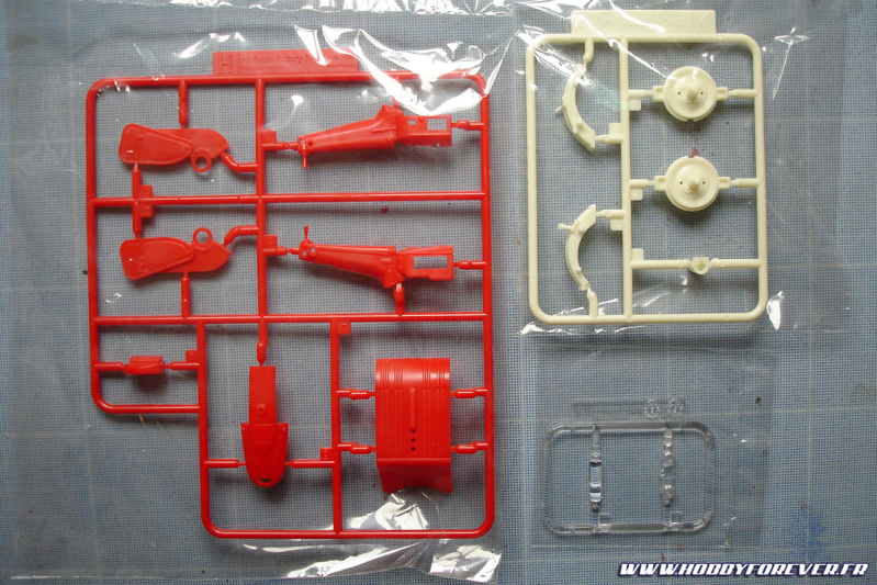 Les éléments de carrosserie et les pièces transparentes Les éléments de carrosserie et les pièces transparentes