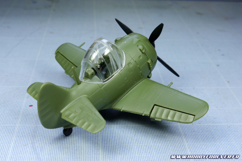 Les aérofrins sont moulés séparéments Les aérofrins sont moulés séparéments