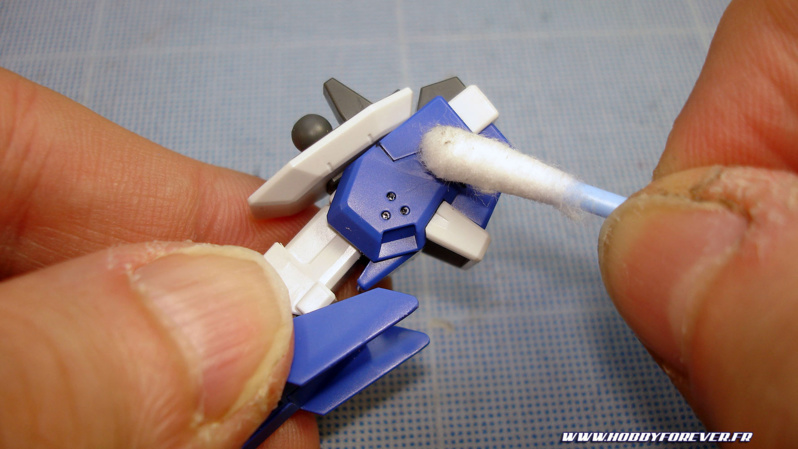 Nettoyage avec un coton-tige Nettoyage avec un coton-tige