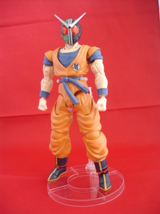 Le cross over de folie : Kamen Goku W ! Le cross over de folie : Kamen Goku W !