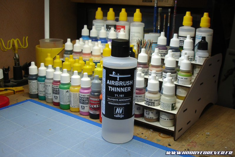 J'ai déjà quelques Vallejo et Prince August pour tester le Airbrush Thinner Vallejo... J'ai déjà quelques Vallejo et Prince August pour tester le Airbrush Thinner Vallejo...