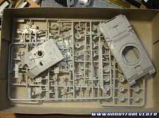 Cherudim Gundam Desert OP 1/100 - 1ère partie Cherudim Gundam Desert OP 1/100 - 1ère partie