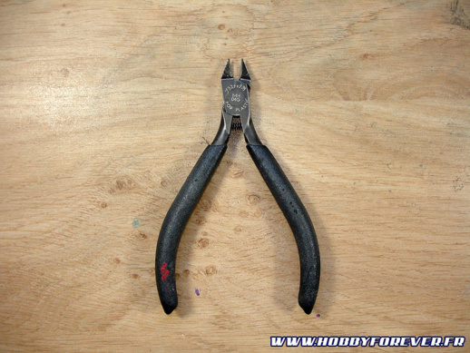 L'arme fatale du maquettiste : la pince coupante ! L'arme fatale du maquettiste : la pince coupante !
