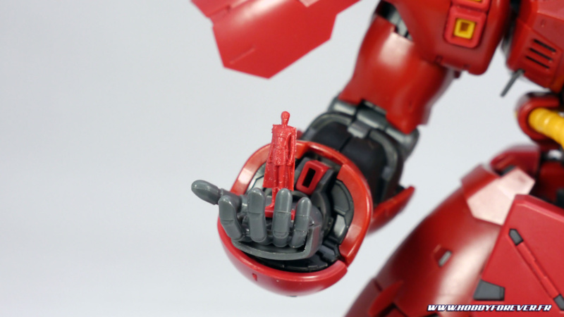 La figurine de Char, dans sa tenue du film CCA, à l'échelle La figurine de Char, dans sa tenue du film CCA, à l'échelle