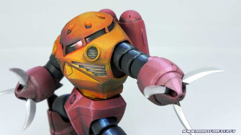 HGUC Char's Z'gok dans un style "illustration"