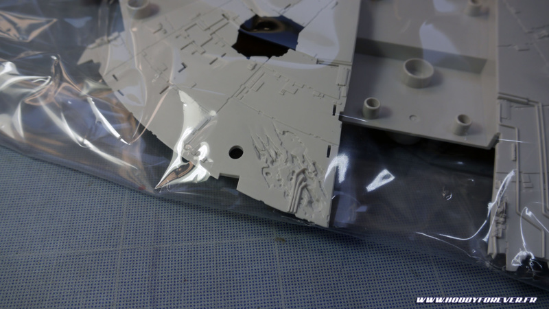 Unboxing - PG Millennium Falcon 1/72 Bandai / Revell Unboxing - PG Millennium Falcon 1/72 Bandai / Revell