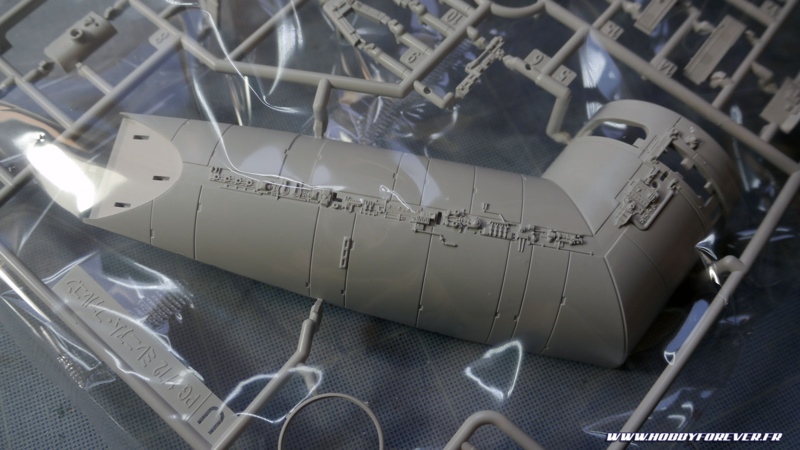 Unboxing - PG Millennium Falcon 1/72 Bandai / Revell Unboxing - PG Millennium Falcon 1/72 Bandai / Revell