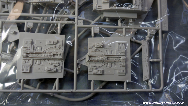 Unboxing - PG Millennium Falcon 1/72 Bandai / Revell Unboxing - PG Millennium Falcon 1/72 Bandai / Revell