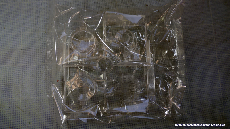 Unboxing - PG Millennium Falcon 1/72 Bandai / Revell Unboxing - PG Millennium Falcon 1/72 Bandai / Revell