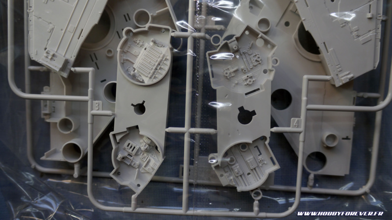 Unboxing - PG Millennium Falcon 1/72 Bandai / Revell Unboxing - PG Millennium Falcon 1/72 Bandai / Revell