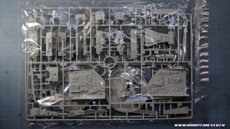 Unboxing - PG Millennium Falcon 1/72 Bandai / Revell Unboxing - PG Millennium Falcon 1/72 Bandai / Revell