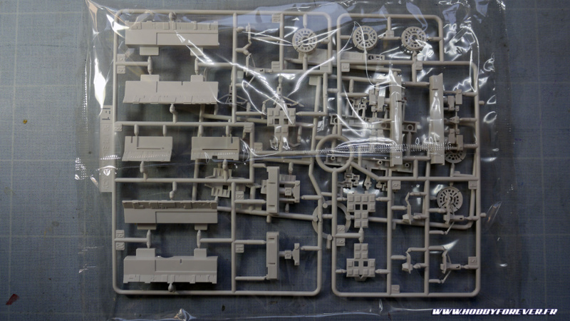 Unboxing - PG Millennium Falcon 1/72 Bandai / Revell Unboxing - PG Millennium Falcon 1/72 Bandai / Revell