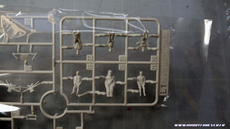 Unboxing - PG Millennium Falcon 1/72 Bandai / Revell Unboxing - PG Millennium Falcon 1/72 Bandai / Revell