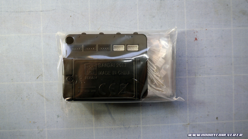 Unboxing - PG Millennium Falcon 1/72 Bandai / Revell Unboxing - PG Millennium Falcon 1/72 Bandai / Revell