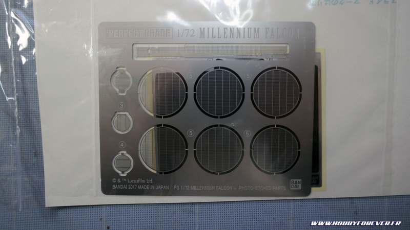Unboxing - PG Millennium Falcon 1/72 Bandai / Revell Unboxing - PG Millennium Falcon 1/72 Bandai / Revell
