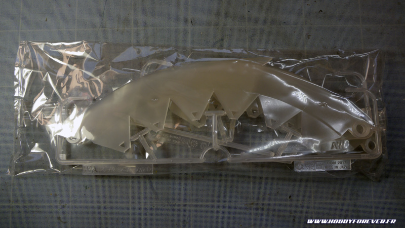 Unboxing - PG Millennium Falcon 1/72 Bandai / Revell Unboxing - PG Millennium Falcon 1/72 Bandai / Revell