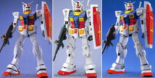 Les versions des années 90 cherchent à moderniser le RX-78-2, ici le MG, le PG et le MG 1.5 Les versions des années 90 cherchent à moderniser le RX-78-2, ici le MG, le PG et le MG 1.5