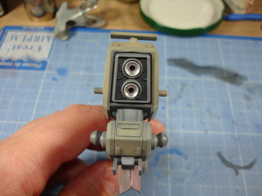 Les réacteurs ont été peints en Mithril Silver et du Chaos Black pour le centre. Les réacteurs ont été peints en Mithril Silver et du Chaos Black pour le centre.