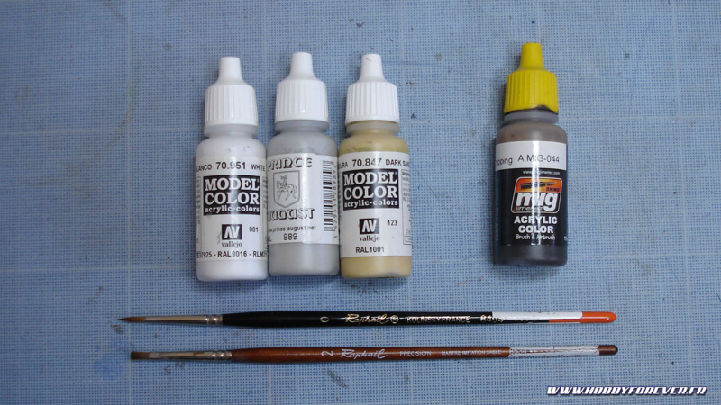 Principales peintures et pinceaux utilisés pour la patine Principales peintures et pinceaux utilisés pour la patine