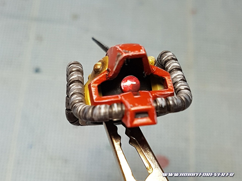 Travail au pinceau pour l’œil et les tuyaux Travail au pinceau pour l’œil et les tuyaux