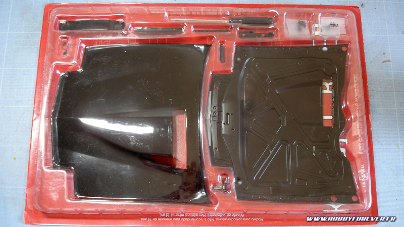 Découverte des fascicules 1 à 5 de KITT, la voiture de K2000, au 1/8 par Altaya Découverte des fascicules 1 à 5 de KITT, la voiture de K2000, au 1/8 par Altaya