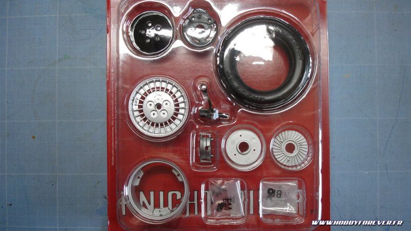 Découverte des fascicules 1 à 5 de KITT, la voiture de K2000, au 1/8 par Altaya Découverte des fascicules 1 à 5 de KITT, la voiture de K2000, au 1/8 par Altaya