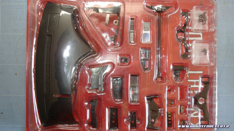 Découverte des fascicules 1 à 5 de KITT, la voiture de K2000, au 1/8 par Altaya Découverte des fascicules 1 à 5 de KITT, la voiture de K2000, au 1/8 par Altaya