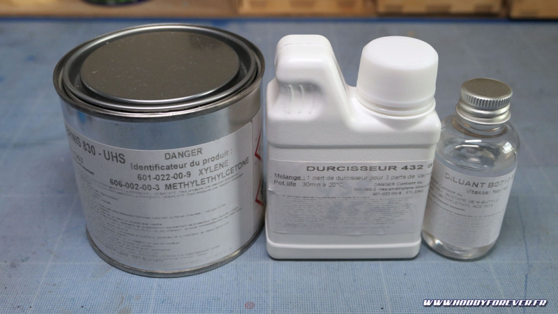 Le vernis automobile UHS 830 utilisé pour les tests. Le vernis automobile UHS 830 utilisé pour les tests.