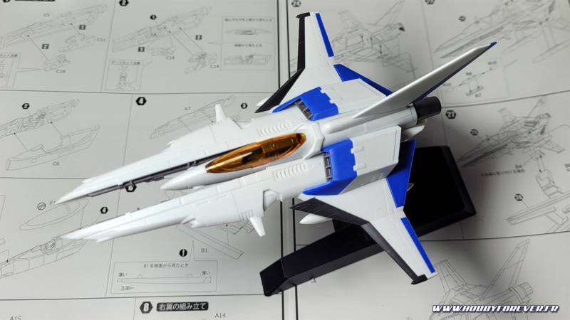 Le kit monté sans peinture, juste quelques points de colle pour les volets Le kit monté sans peinture, juste quelques points de colle pour les volets