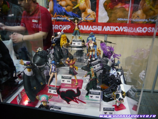 Le stand Tamashii Nation de Bandai était vraiment petit. Ici quelques-unes des figurines exposées. Le stand Tamashii Nation de Bandai était vraiment petit. Ici quelques-unes des figurines exposées.