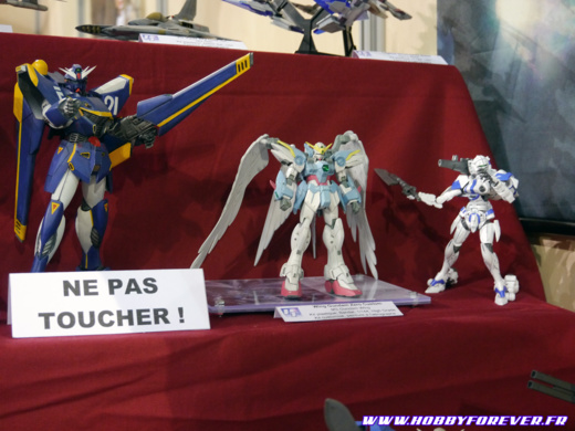 F90 Gundam (Youli), Wing Gundam Custom (Zenkuro), Alexander (Franck)