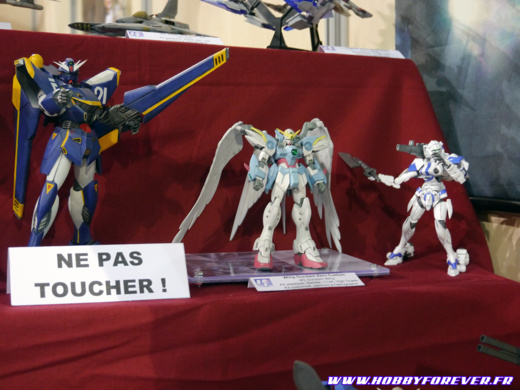 F90 Gundam (Youli), Wing Gundam Custom (Zenkuro), Alexander (Franck) F90 Gundam (Youli), Wing Gundam Custom (Zenkuro), Alexander (Franck)