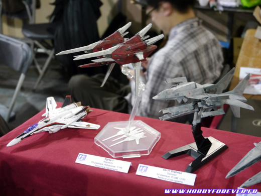 VF-25 Messiah Valkyrie (Youli), Rgray-1 et Sylpheed (Zenkuro) VF-25 Messiah Valkyrie (Youli), Rgray-1 et Sylpheed (Zenkuro)