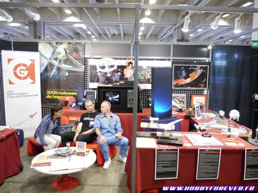 Le stand des gentlemen collectionneurs Le stand des gentlemen collectionneurs