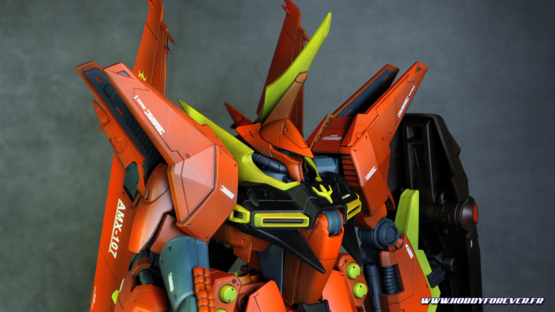 RE/100 AMX-107 Bawoo - Technique "black & white" pour Gunpla RE/100 AMX-107 Bawoo - Technique "black & white" pour Gunpla